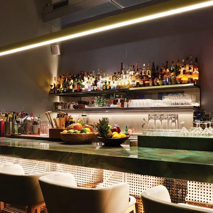 Modern-Cocktail-Bar